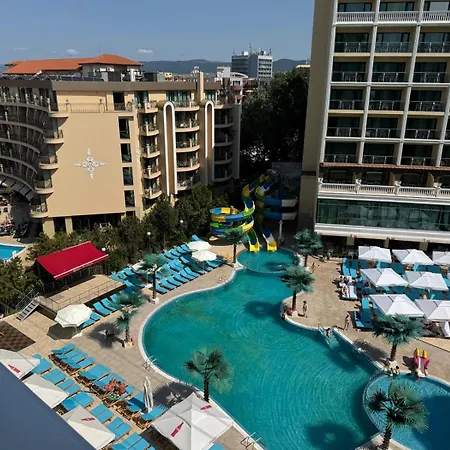 Apartment In Miramar Palace *