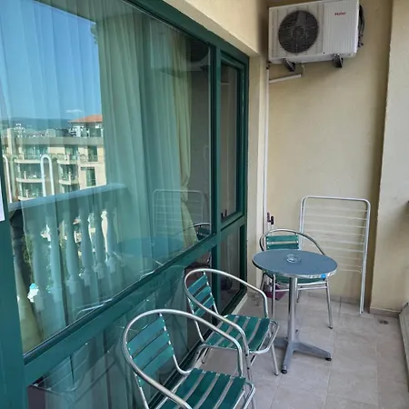 In Miramar Palace Apartment